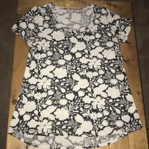 NWOT - Black & White Floral Classic Tee